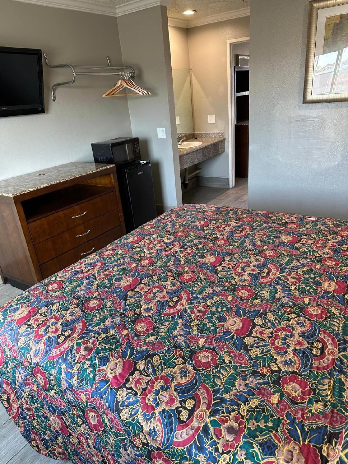 Heritage Inn And Suites Corona Dış mekan fotoğraf