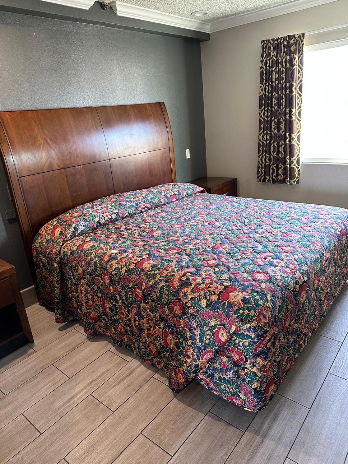Heritage Inn And Suites Corona Dış mekan fotoğraf