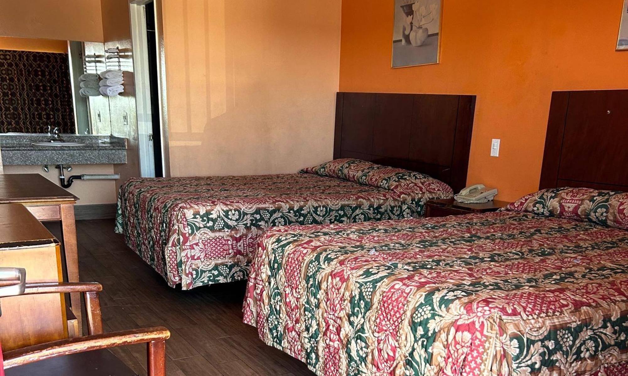 Heritage Inn And Suites Corona Dış mekan fotoğraf